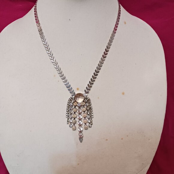 Vintage Express Silver Necklace Chevron Herringbone Chain Rhinestone Waterfall - Picture 13 of 15